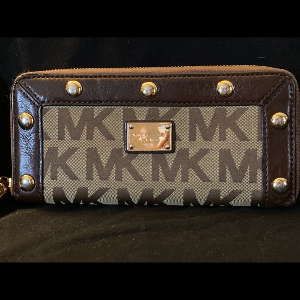 Michael Kors wallet